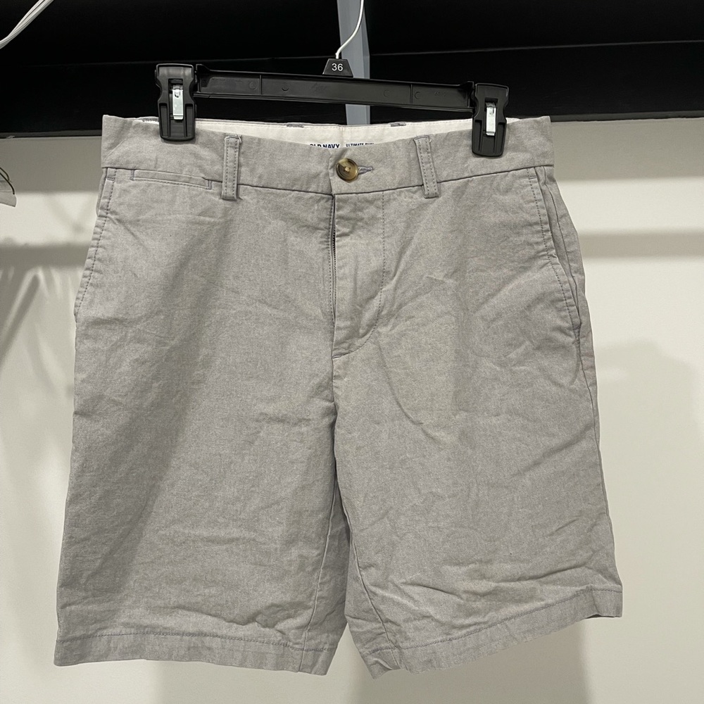Men’s grey shorts